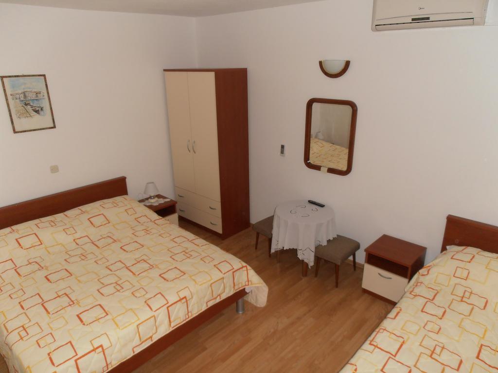 Apartment Perovic Baška Voda Eksteriør bilde