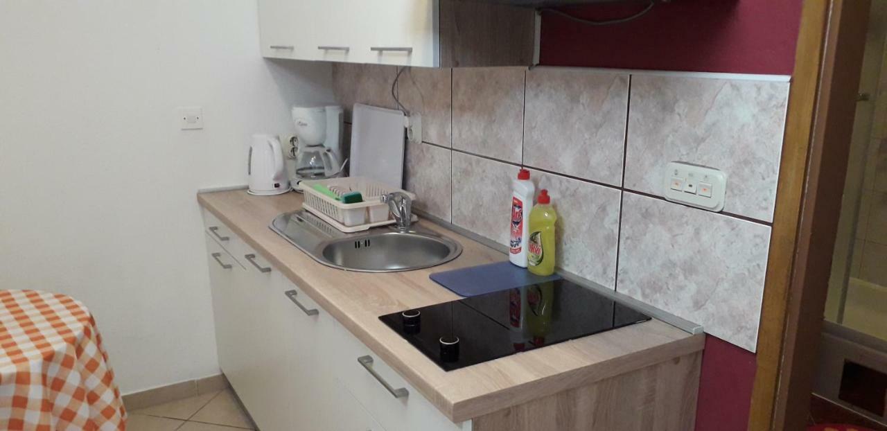 Apartment Perovic Baška Voda Rom bilde
